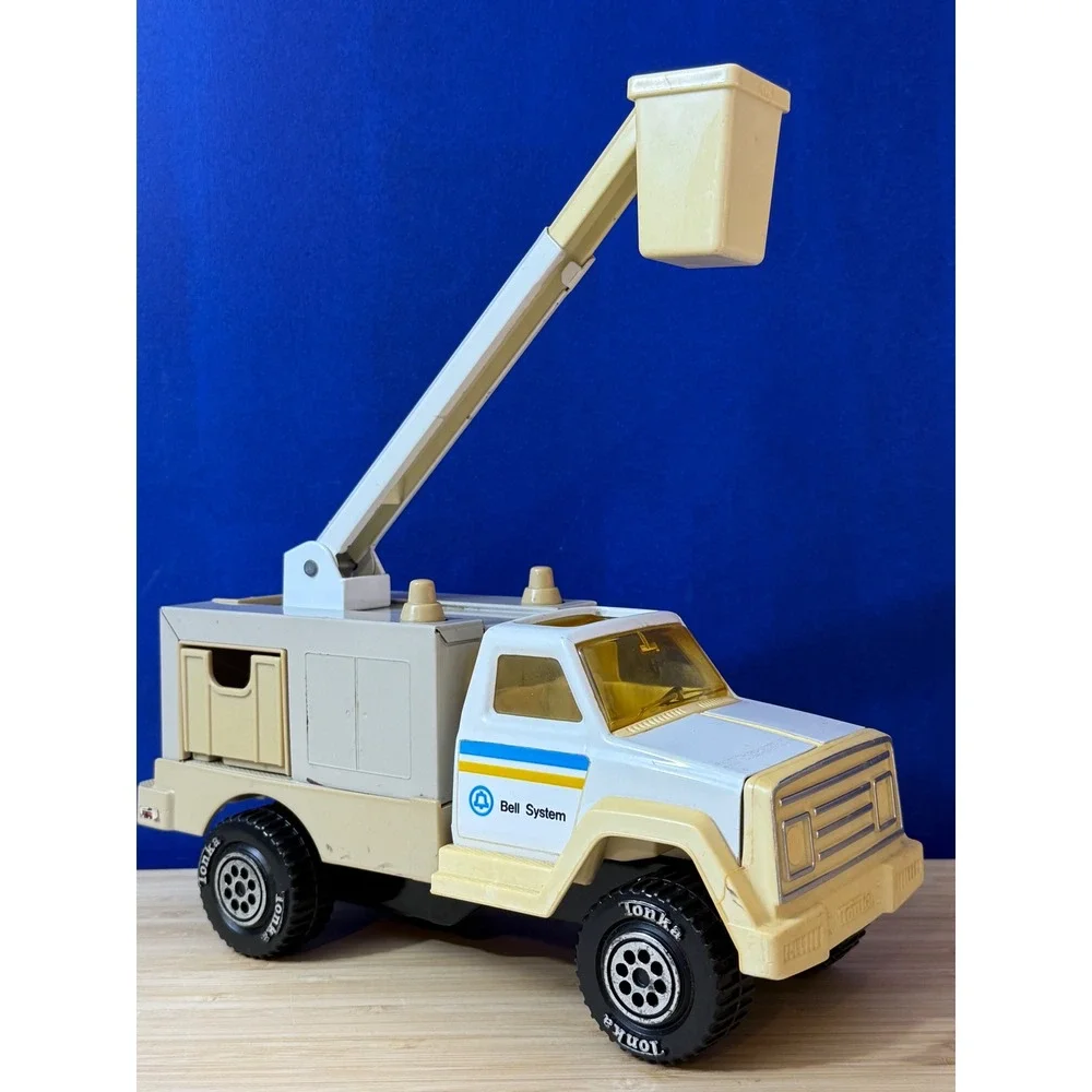 Vintage Tonka Bell System Utility Bucket Truck Pressed Steel Toy White Tan